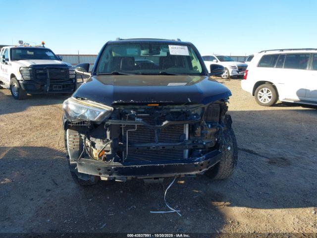 Toyota 4Runner Limited Image 8