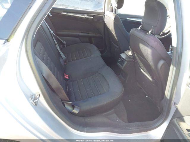 Ford Fusion Se Image 3