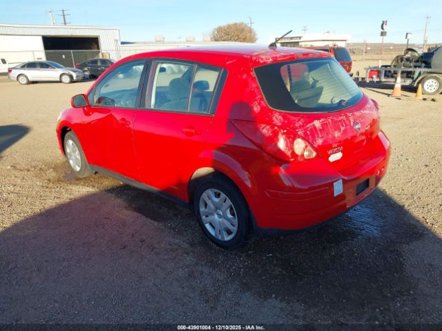 Nissan Versa 1.8s Image 3