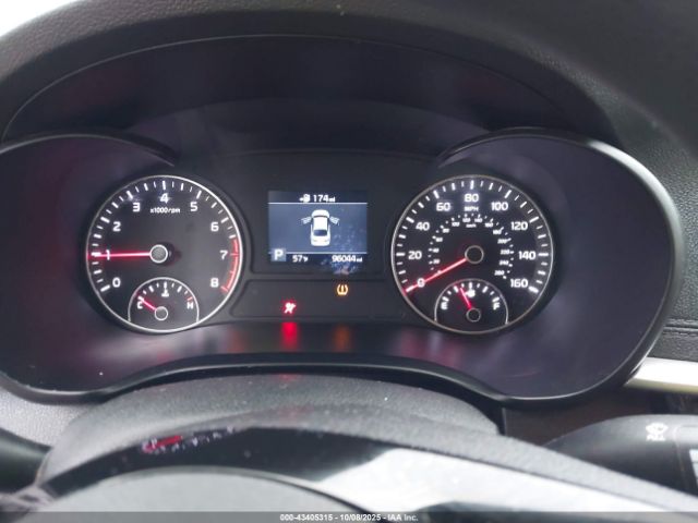 Kia Optima Lx Image 11