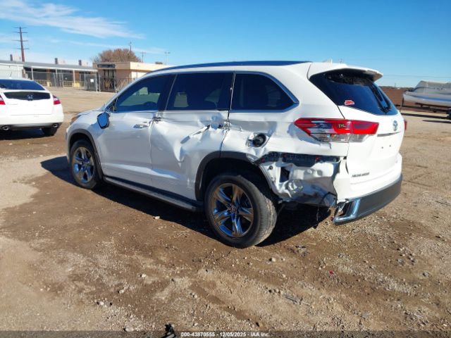 Toyota Highlander Limited Platinum Image 10