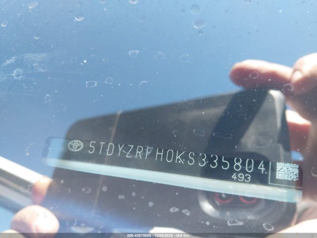 Toyota Highlander Limited Platinum Image 17