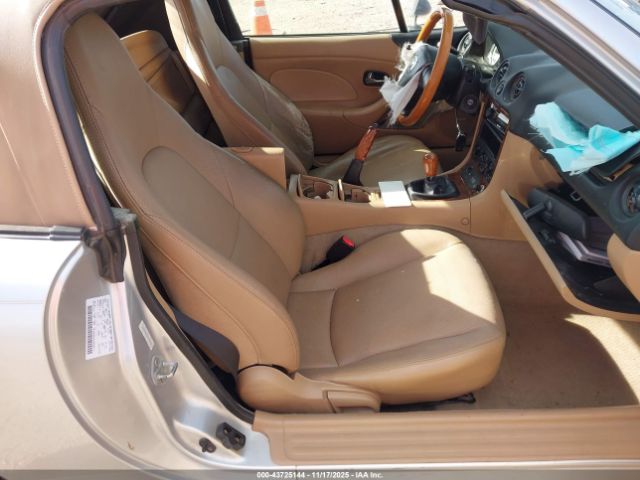 Mazda MX-5 Miata Image 8