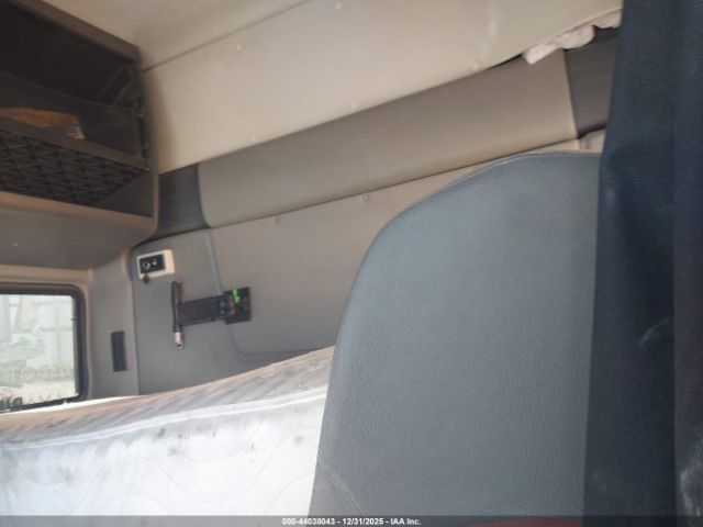 International Prostar+ Image 3